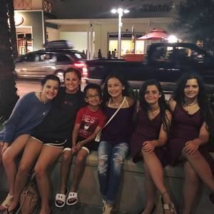 Meet your Posher, Janel